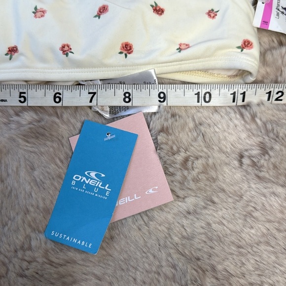 O’Neil’s | ARDEN FLORAL RUFFLE HI-NECK SWIM, Size 12, NWT - Picture 3 of 12